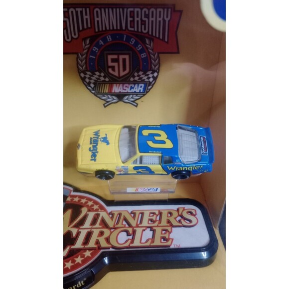 Winners Circle Starting Lineup Figure Dale Earnhardt 1986 Championship Legacy - Picture 5 of 7